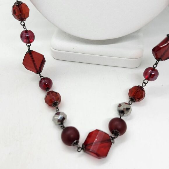 Red And Gun Metal Beaded Necklace - Picture 2 of 6